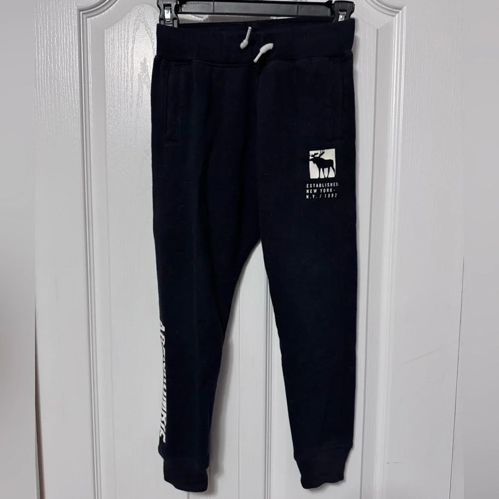 2 boys Abercrombie kids sweat pants - Picture 11 of 11